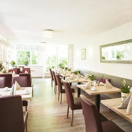 Hotel Winhart 3*